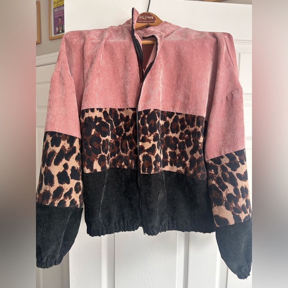Retro jacket with mixed pattern